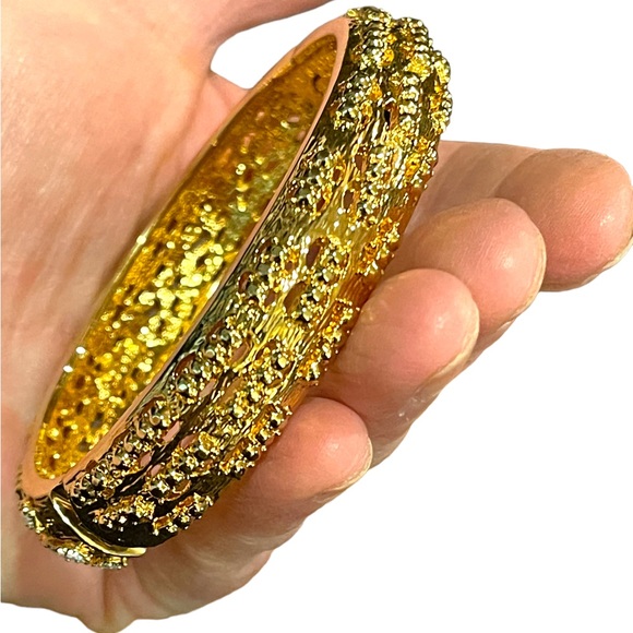 1980s Camrose & Kross gold plated crystal fancy bangle bracelet JBK Jackie K - Picture 9 of 9